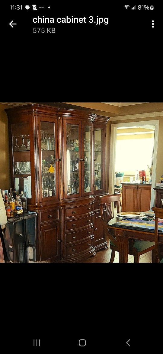 Beautiful Cherry Oak China Cabinet – $300 OBO