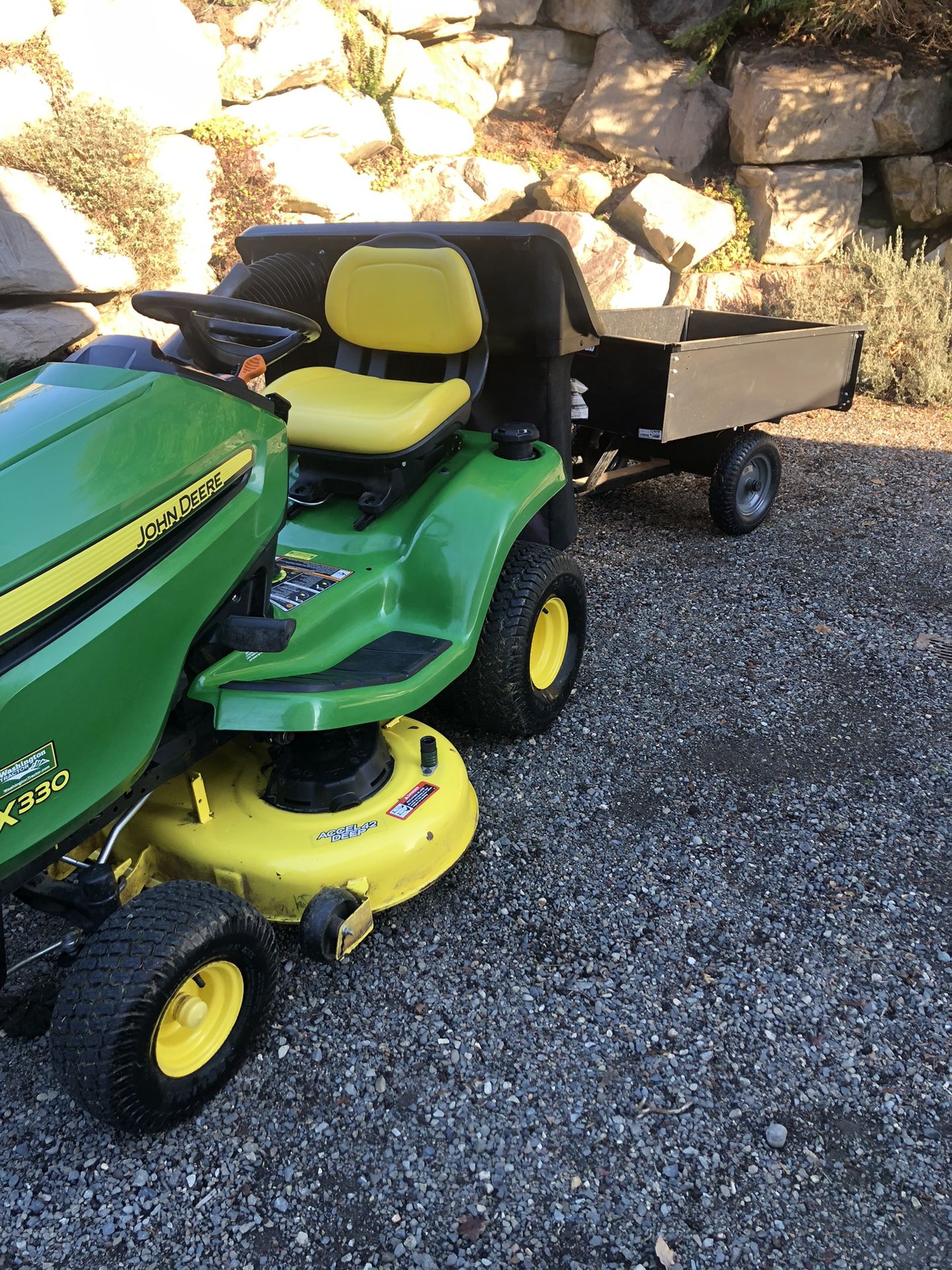 John Deere X330 Lawn Tractor for Sale in Bonney Lake, WA OfferUp