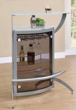 Perfect Little Bar For your Apartment or Home Closeout deal!