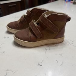 $10 UGG Boots Rennon Size 9/26