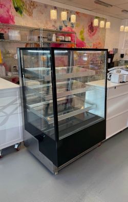 Dessert Display Fridge ARC-400L $1450