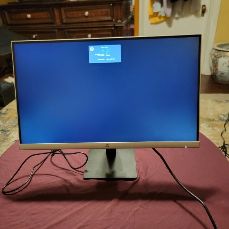 HP 27" Monitor With Height Adjust 4K UHD Natural Silver (2024 Model)