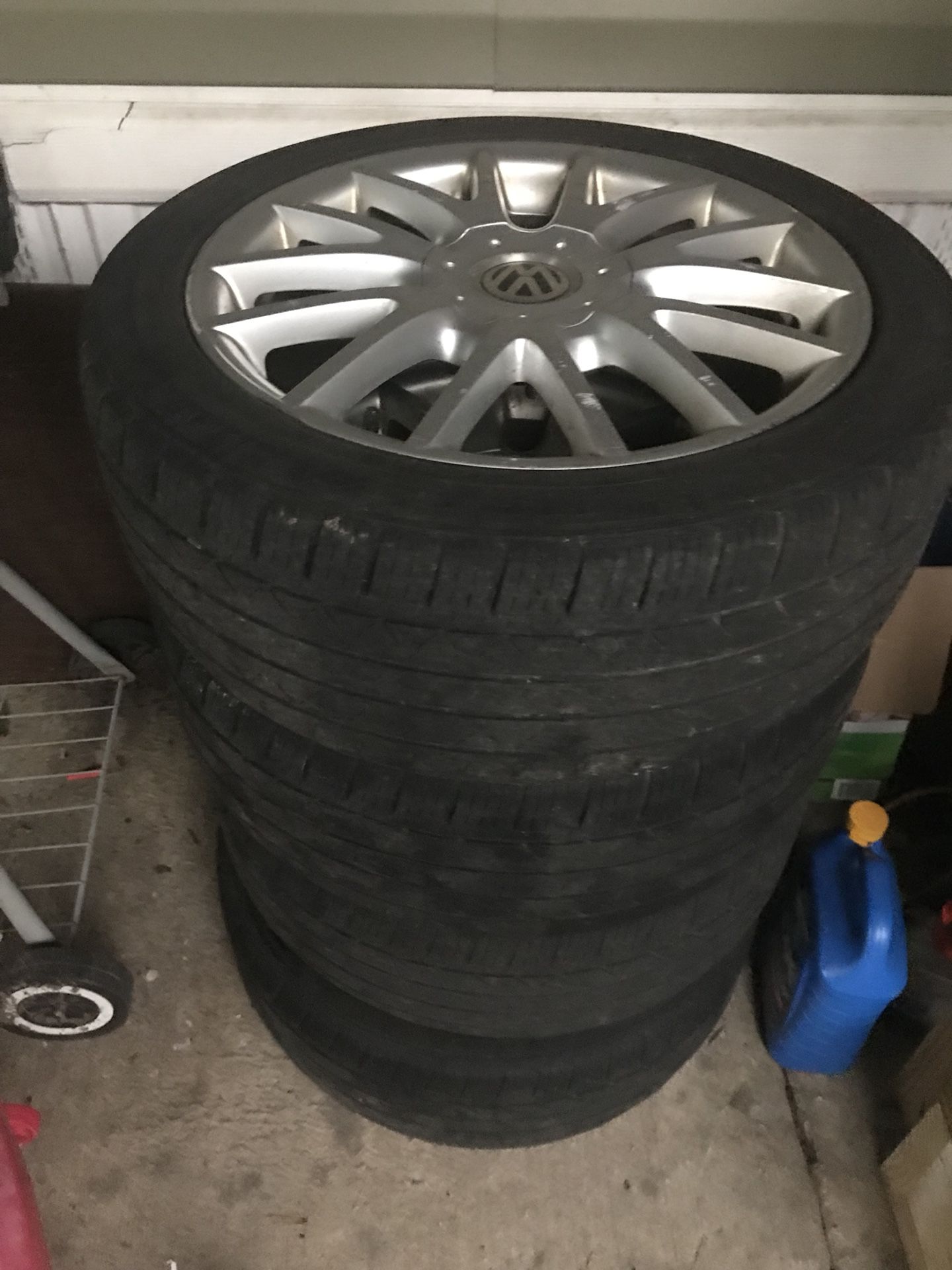 Volkswagen2006 GTI rims and tires 5 lugs