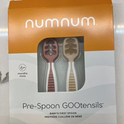 NumNum Baby Spoons Set, Pre-Spoon GOOtensils for Kids Aged 6+ Months - First Stage, Led Weaning (BLW) Teething - Self Feeding, Silicone Toddler Food U