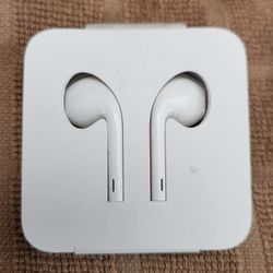 Wired Apple Earbuds