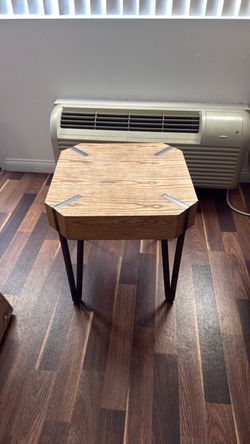 End table