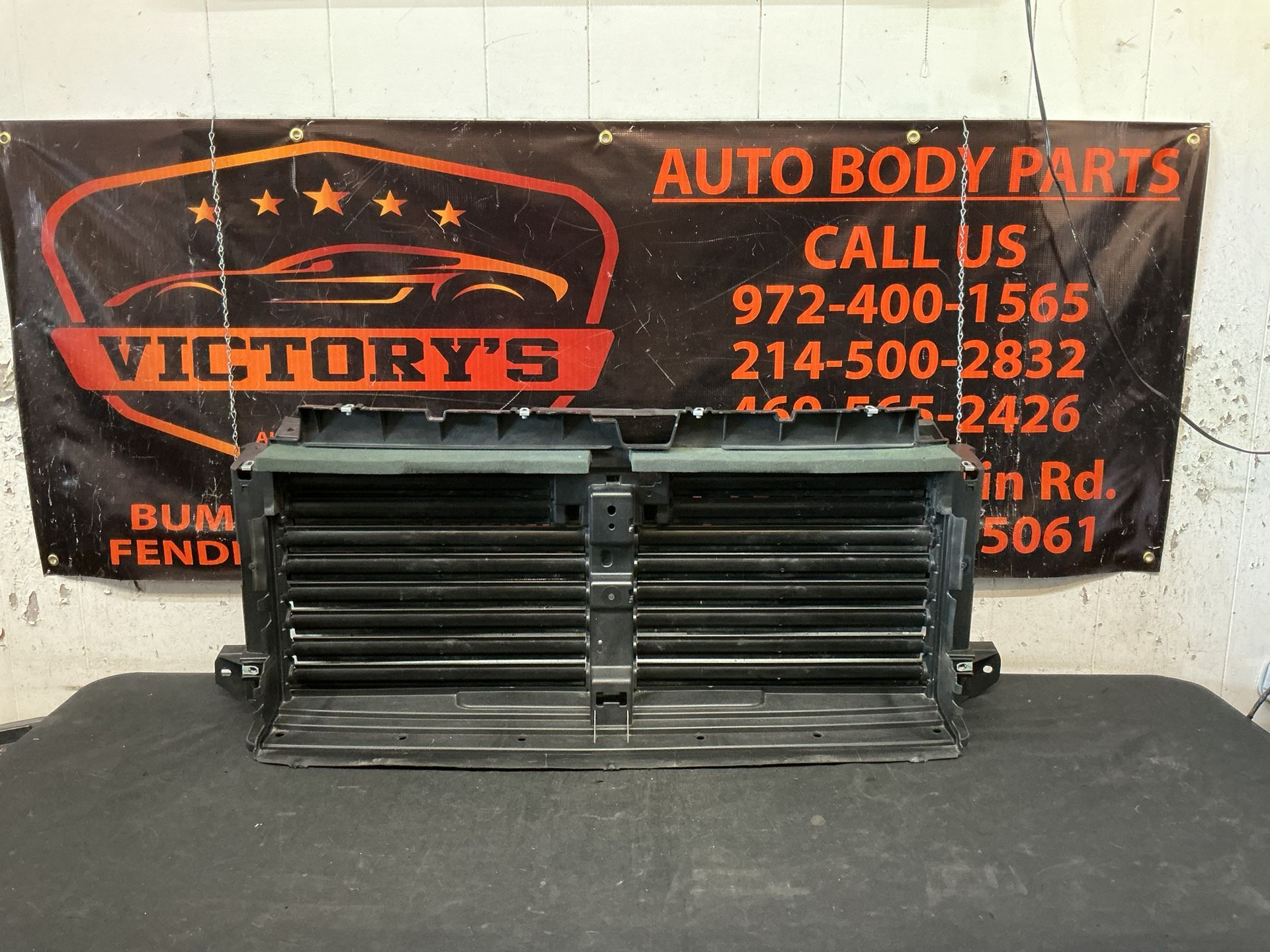 FORD EXPEDITION 2025-2026 AIR SHUTTER OEM