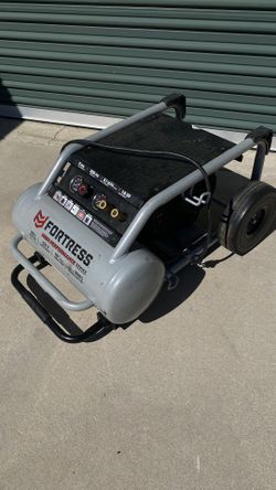 Air COMPRESSOR 5 Gallons FORTRESS