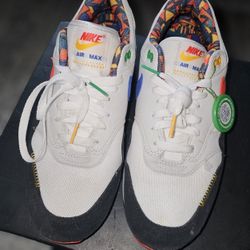 NIKE AIR MAX 1- LIVE TOGETHER, PLAY TOGETHER