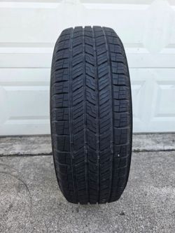 Like New 245/70R17 Trail Guide HLT tire