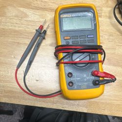 Fluke 27 II Digital Multimeter 