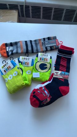Boys 9 Pairs Disney Pixar Cars & Toy Story & Monsters Inc. and QuikSilver Socks Size 6-8 OF#18