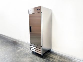 NSF Solid Door Reach-In Freezer 1 Door Freezer XB27F