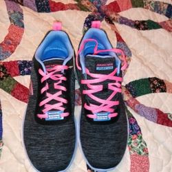 Skechers Women's 7 1/2 Shoe 