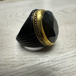 Stunning Diamond Cut Stone Ring