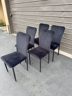 Set of 5 Black Velvet Diamond Quilted Dining Chairs