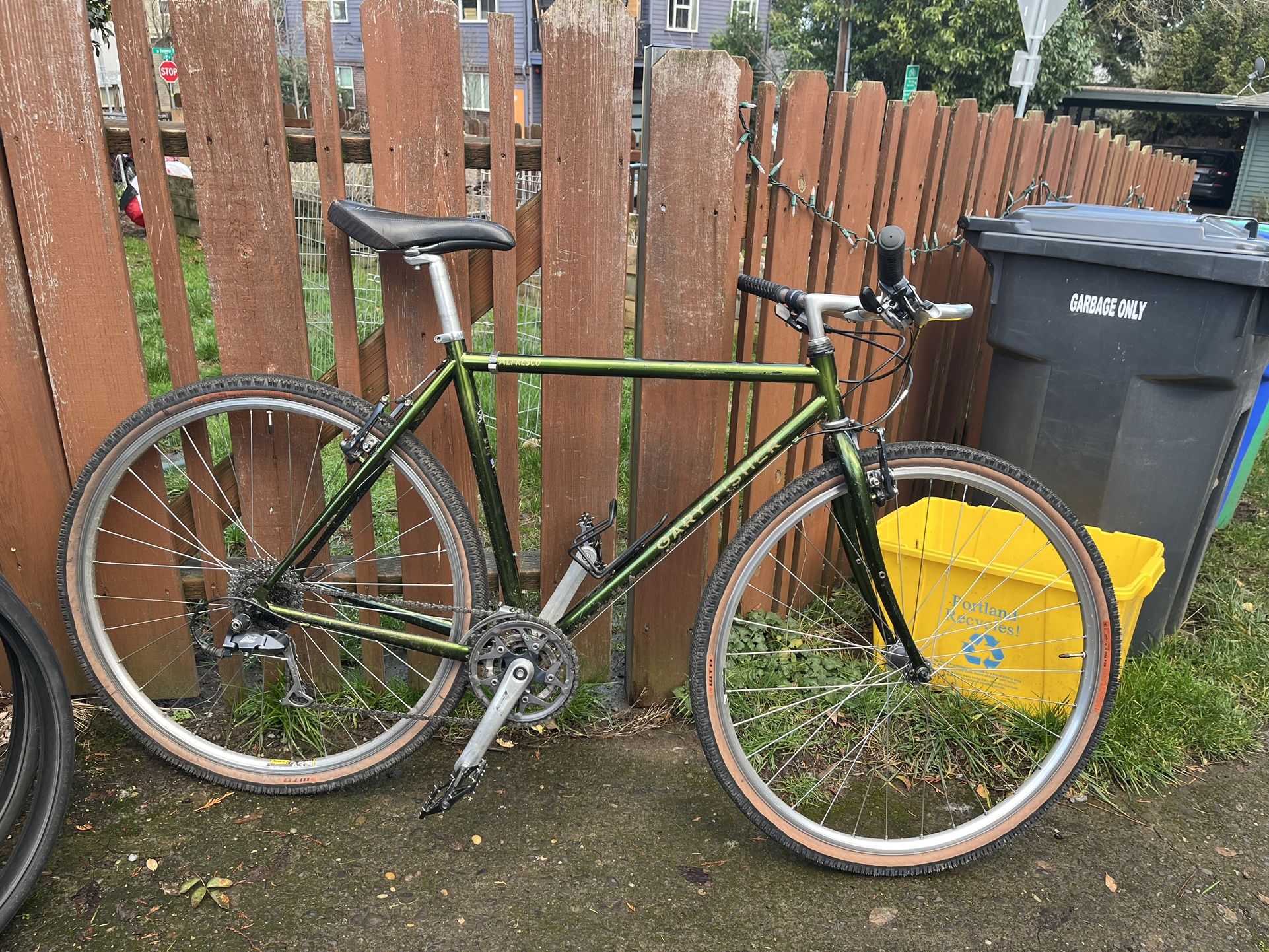 Sweet Older Gary Fisher Alfresco (Medium)