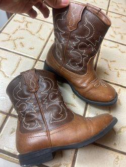 Cowboy boots 10c
