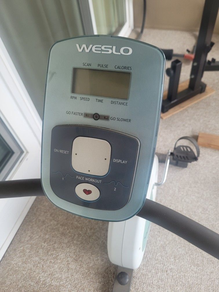 Recumbent exercise bike