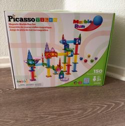 New Picasso tiles 150 pieces.