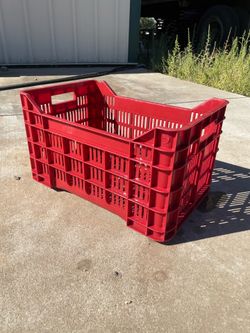 Plastic box