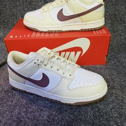 Dunks Sz 7.5W & 9.5W 