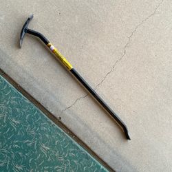 Roughneck 30 Inch  T Type Wrecking Bar