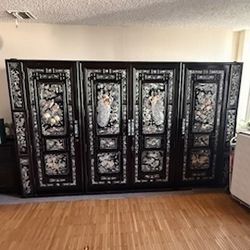 Beautiful 4-section mother of pearl Korean closet in black lacquer