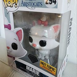 Funko Pop Disney Diamond Collection Marie Exclusive 