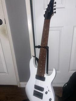 8 string guitar