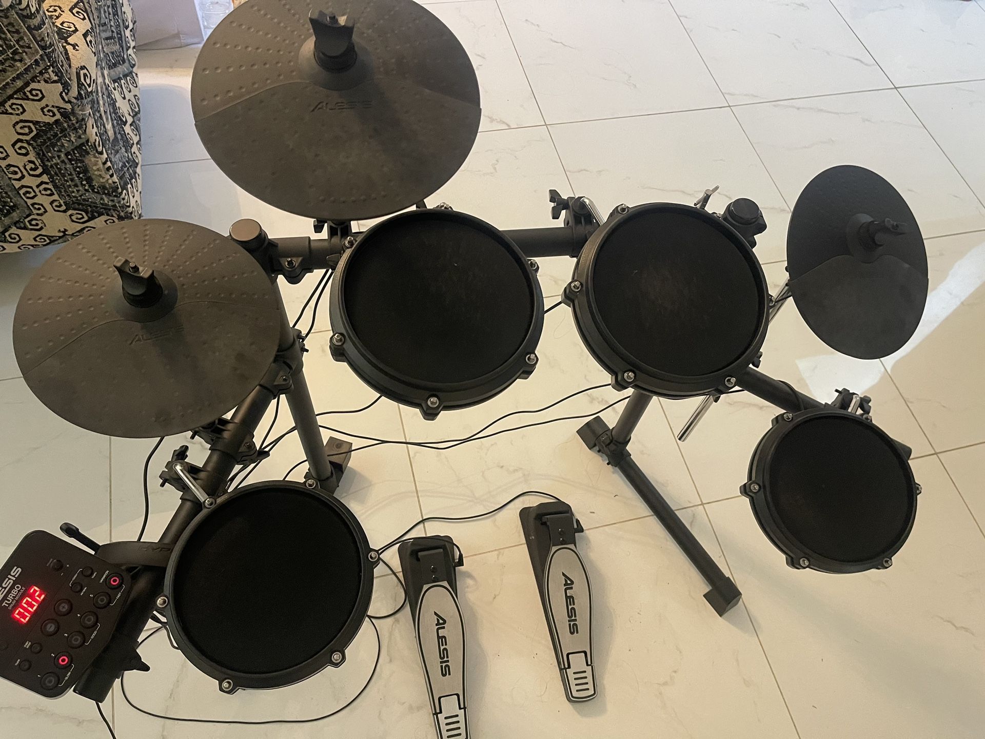 Alesis Turbo Mesh Electric Drums