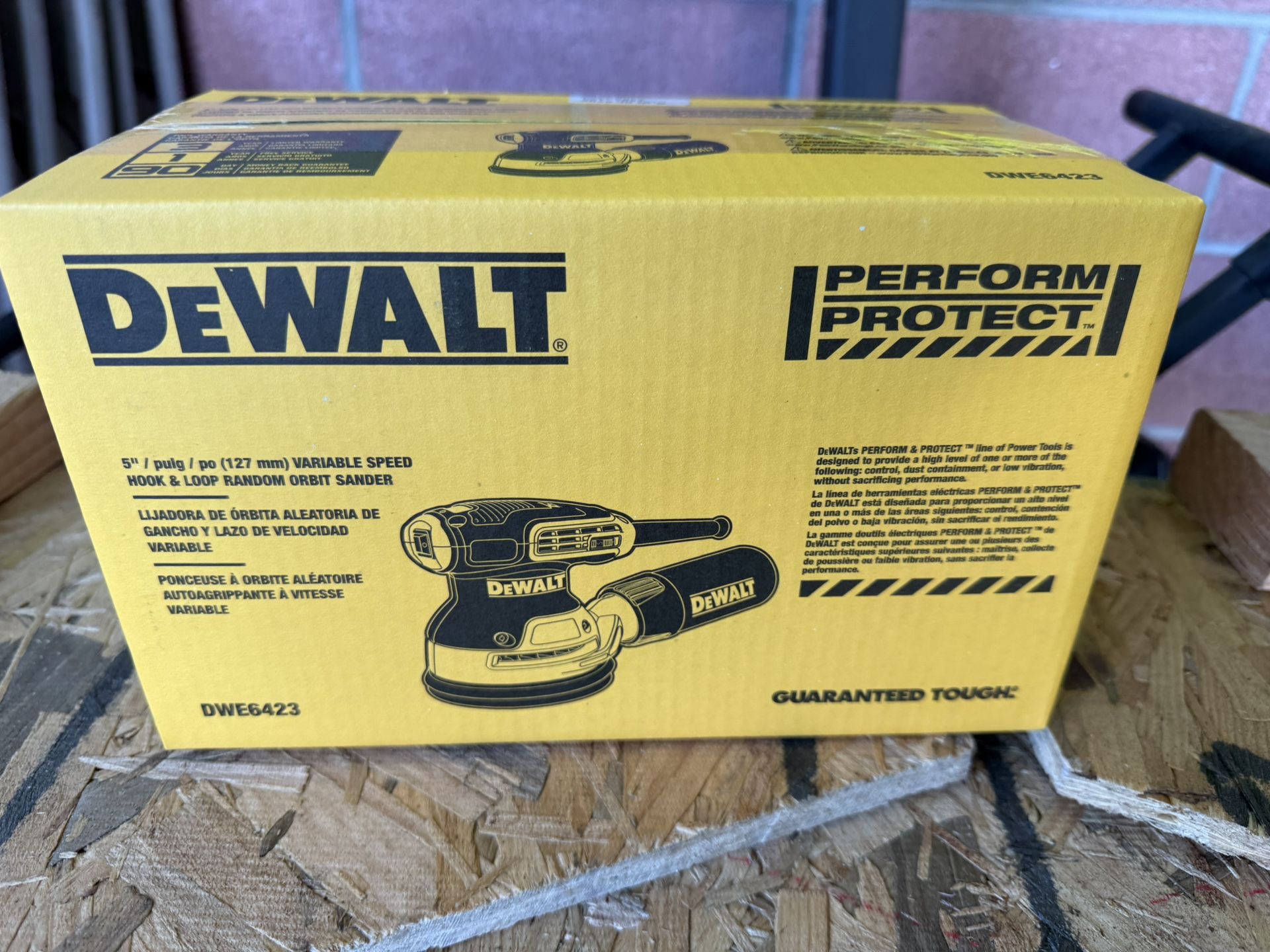 DEWALT (DWE6423) 5 IN VARIABLE-SPEED RANDOM ORBIT SANDER