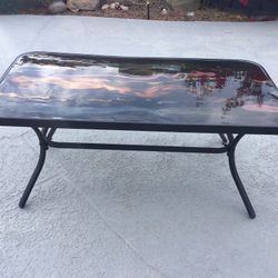 Cocktail Table 