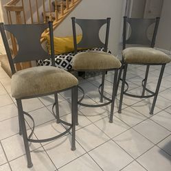 3 Bar stools 