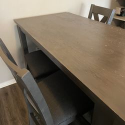 Dinning Table 