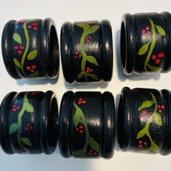Christmas Napkin Rings, Hand Painted, Set of 6.
