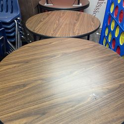4 Round Classroom Tables