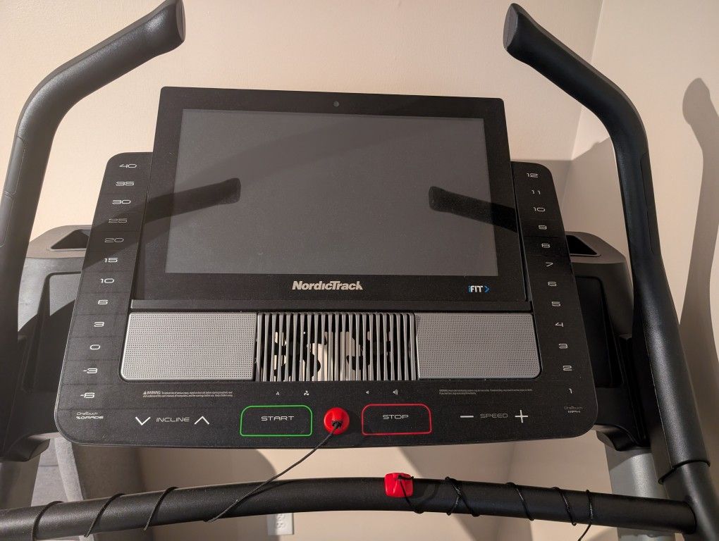 NordicTrack Commercial X22i Treadmill NTL29019