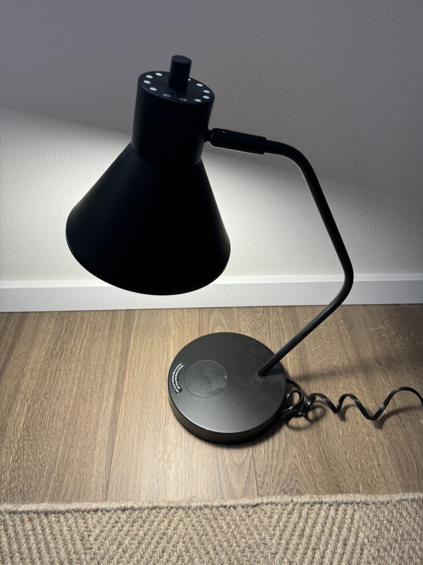 Desk - Night Stand Light with Wireless Charge Pad