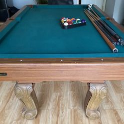 Pool Table With Rack And 5 Pool Sticks. 7ft. Mizerak Brand