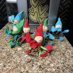 new handmade handcrafted set of 6 pinecone elves for christmas magic 