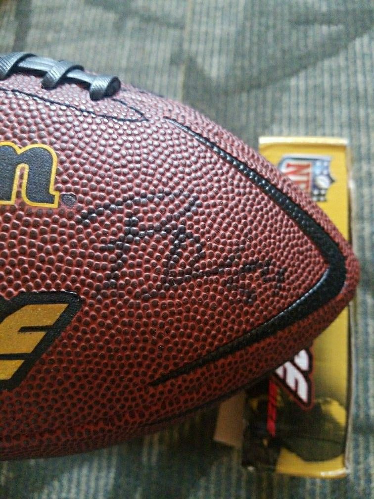 #54 Bobby Wagner Autographed Football for Sale in Pico Rivera, CA - OfferUp