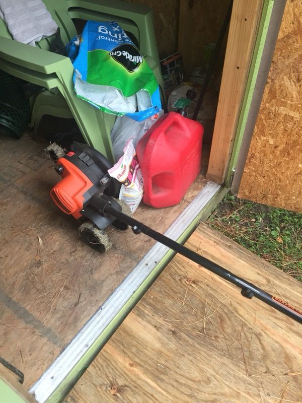 Black and Decker edger