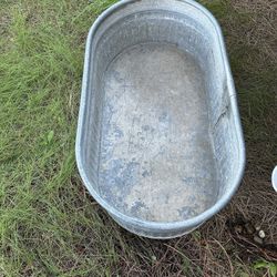 Behlen 214 44-Gallon Shallow Stock Tank