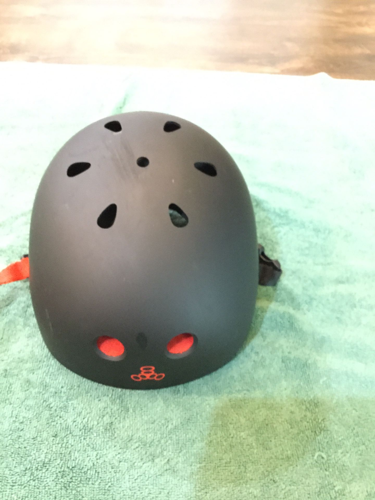 Triple Eight Sweatsaver Liner Skateboarding Helmet, Black Rubber w/ Red, Small
