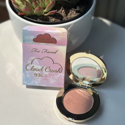 NEW Too Faced Cloud Crush Blurring Blush