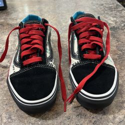 Vans Old School Skool Flame skate, shoe, sneakers in a black, white, and red tennis shoes size men 4 women 5.5
