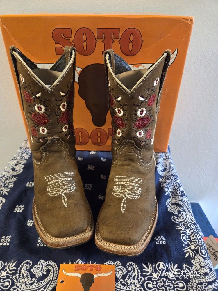 Soto Boots - Western boots size 2