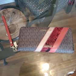 Authentic Michael Kors Large wristlet wallet