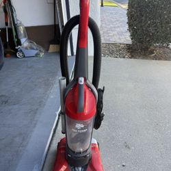Dirt Devil Vacuum 